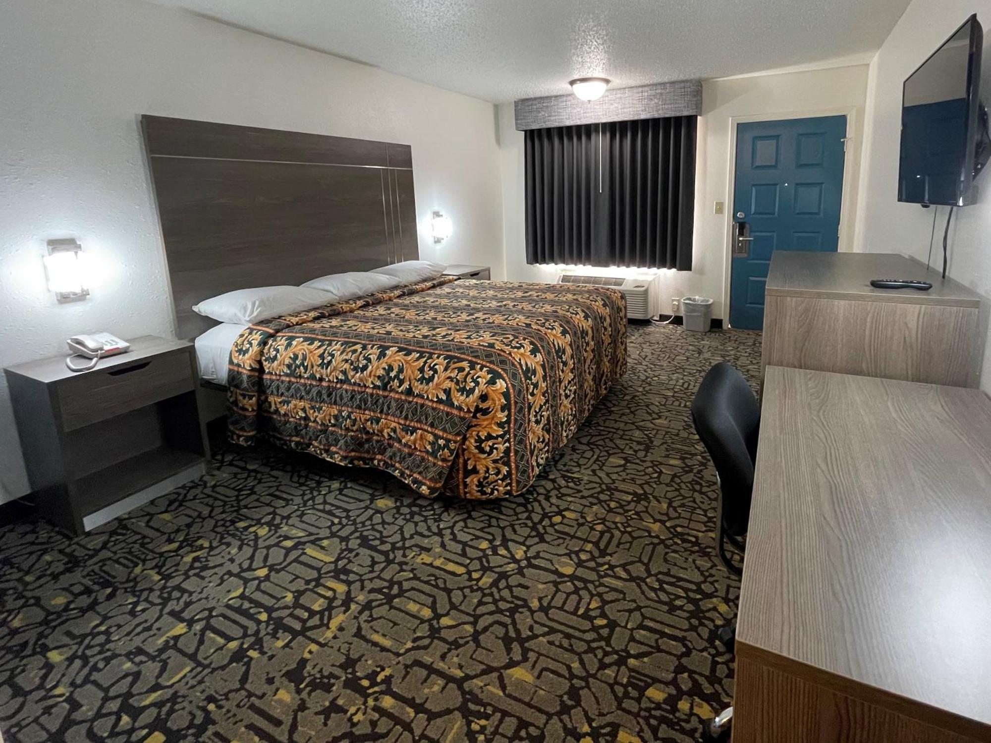 Countryside Inn Malakoff Bagian luar foto